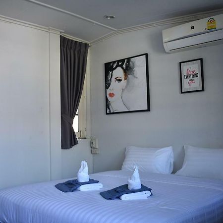 Maya Bed And Food Hostel Chiang Mai Zewnętrze zdjęcie