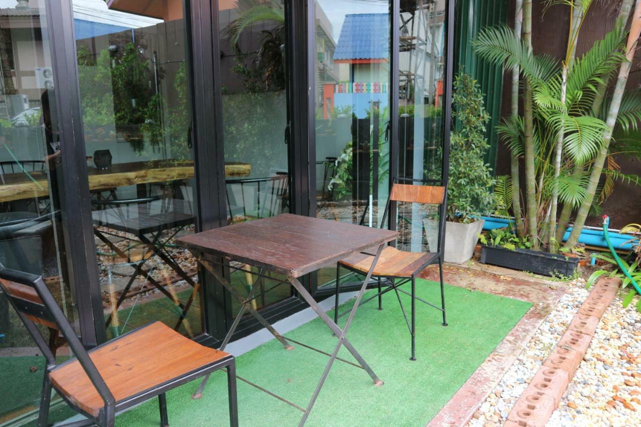 Maya Bed And Food Hostel Chiang Mai Zewnętrze zdjęcie
