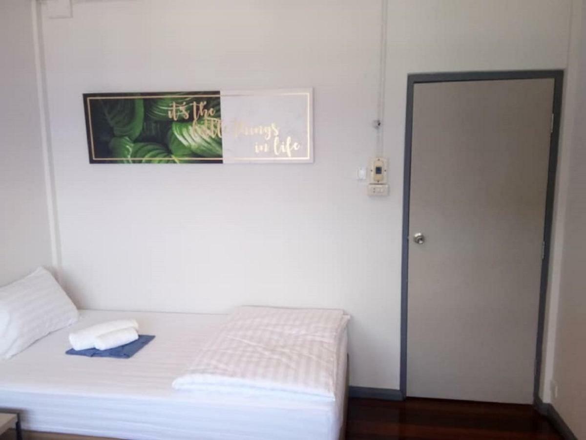 Maya Bed And Food Hostel Chiang Mai Zewnętrze zdjęcie